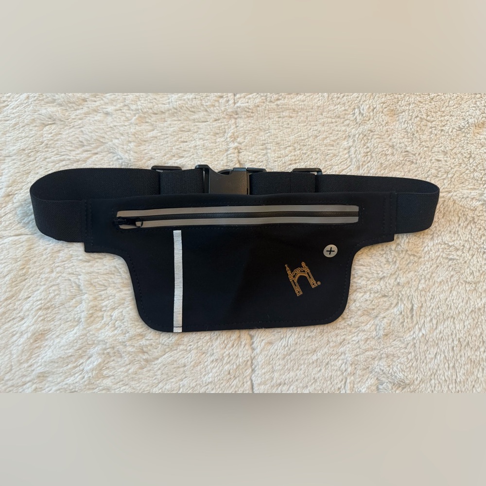 Black Neoprene Running Belt Waist Bag with Reflective Stripes NWOT